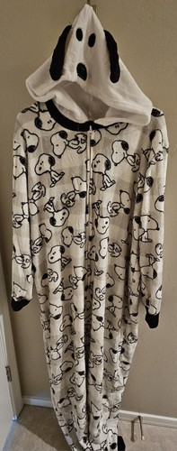 Peanuts snoopy one - snoopy, piece